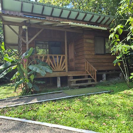 Centro Ananda Bed and Breakfast Guápiles Eksteriør billede